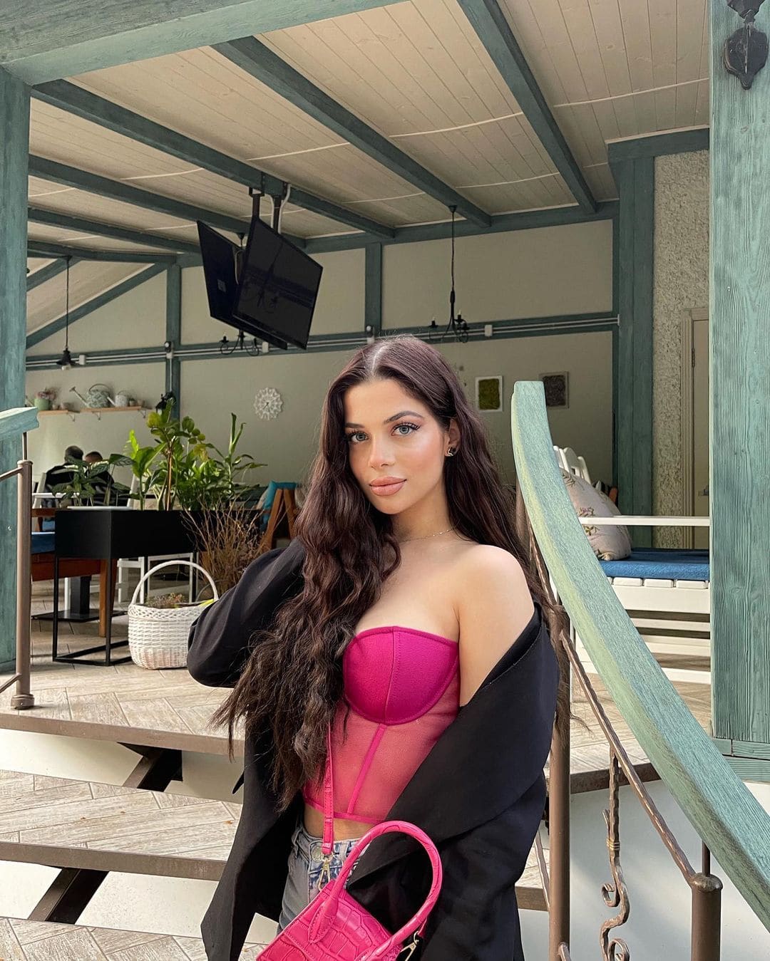 Ella — photo 1