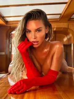 Amanda escort in Dubai