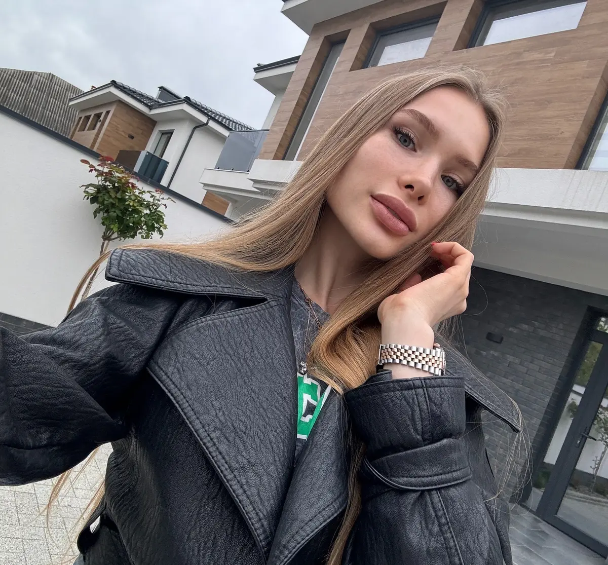 Annushka escort in Dubai