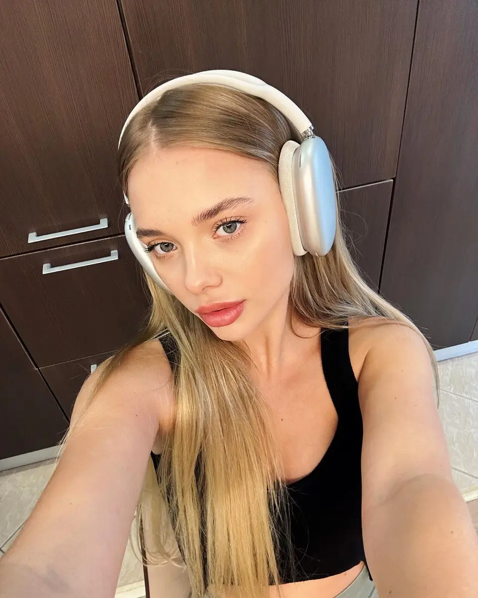 Betty escort in Dubai