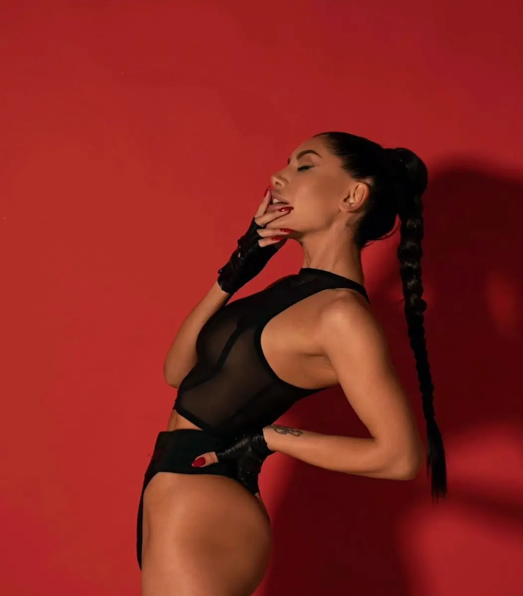 Christina escort in Dubai