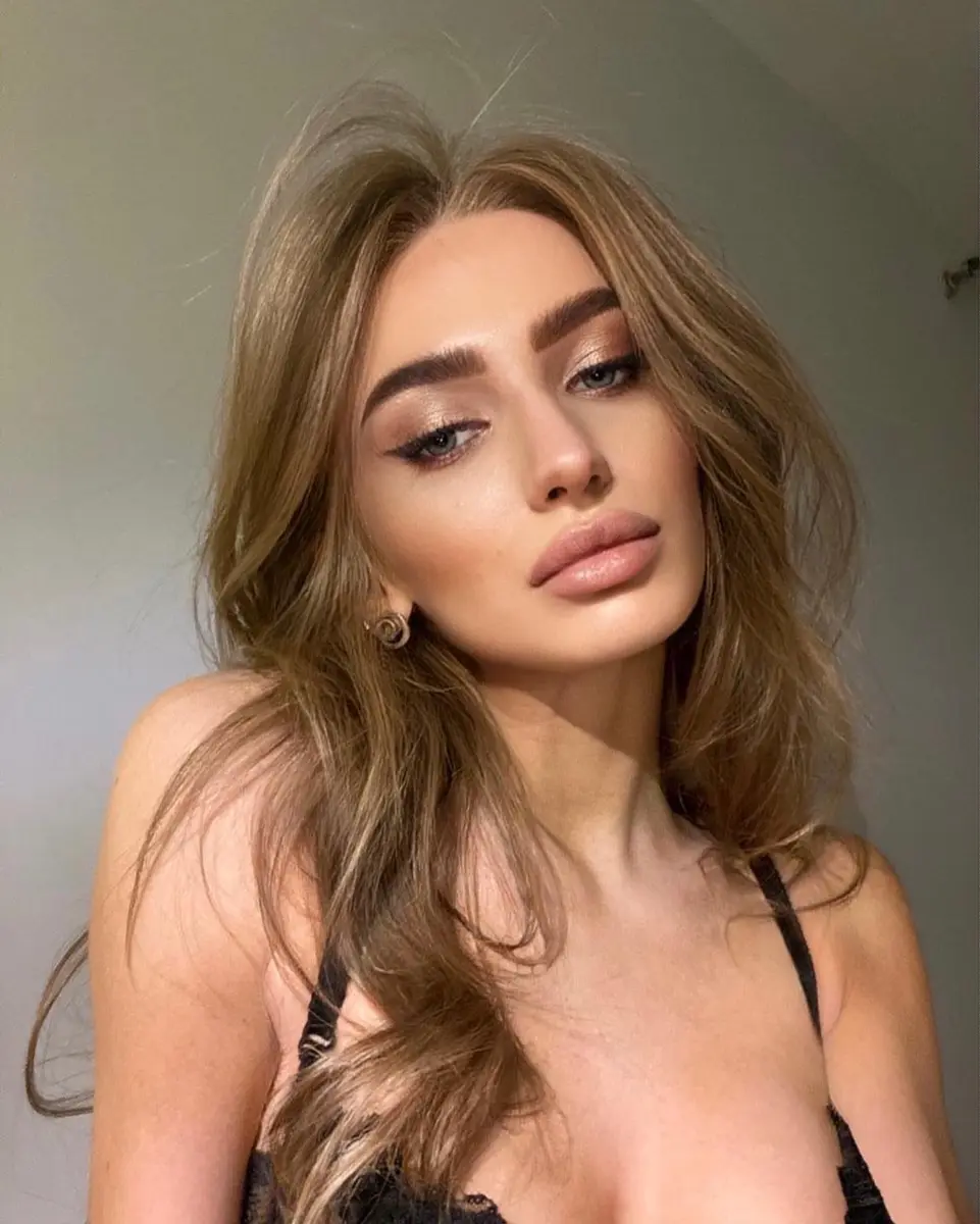 Dana escort in Dubai