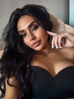 Elya escort in Dubai