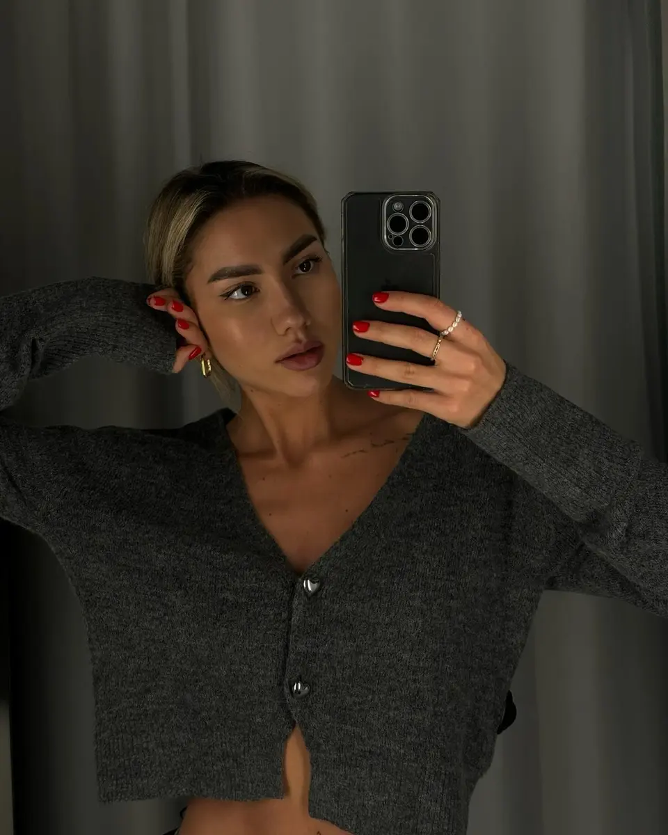 Julia escort in Dubai