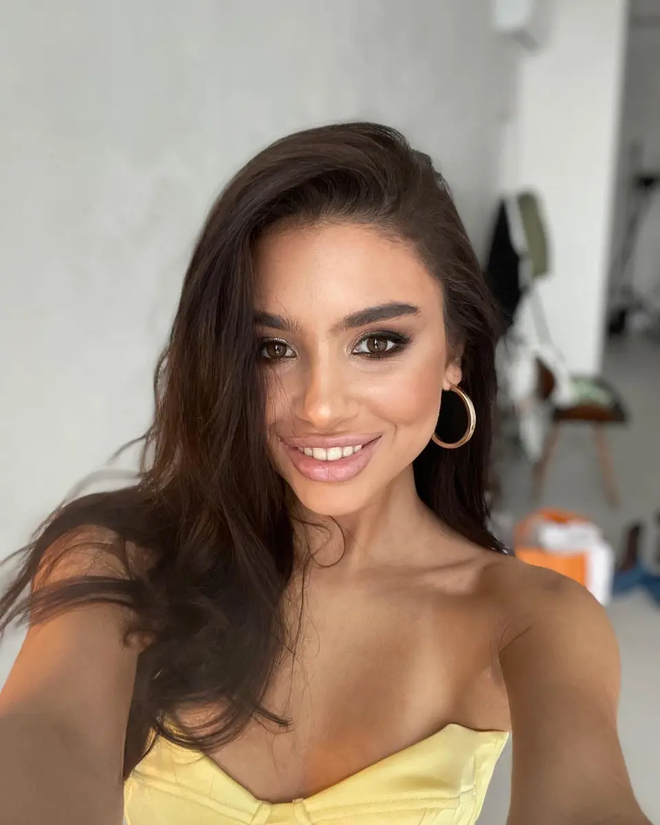 Karina escort in Dubai