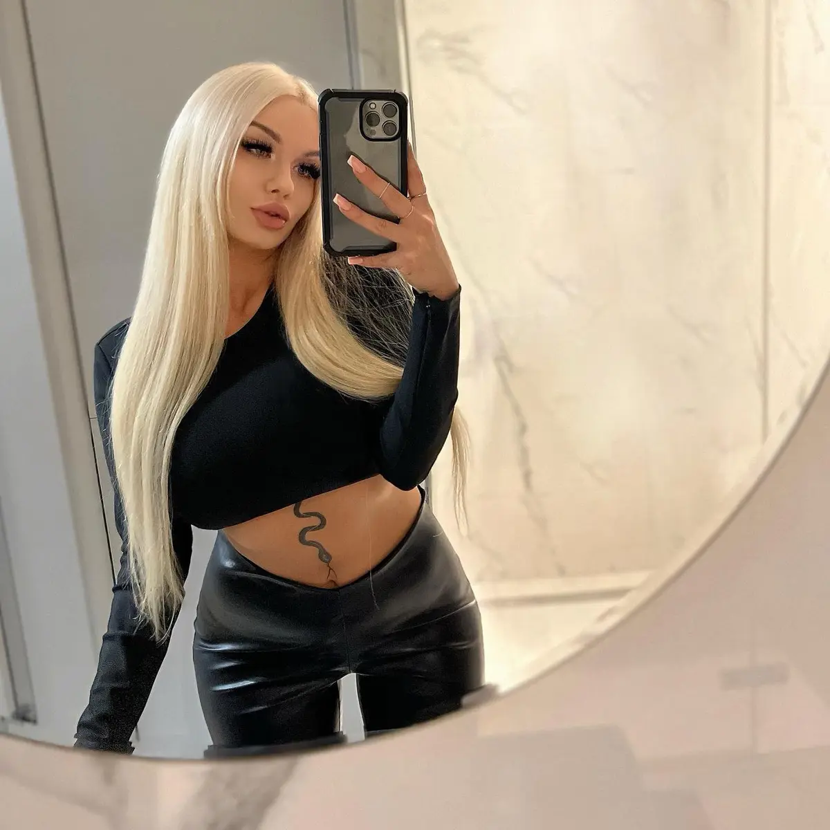 Karina escort in Dubai