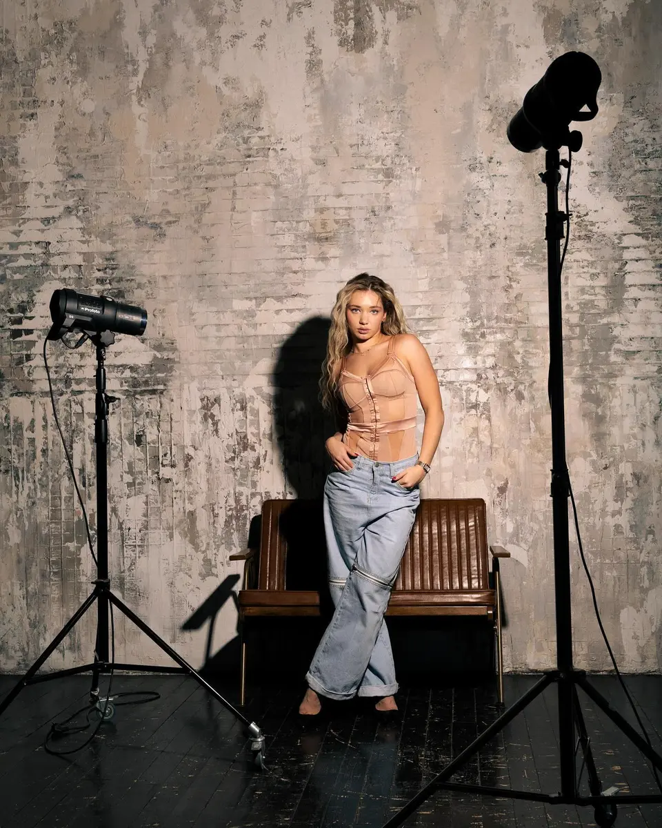 Mura escort in Dubai