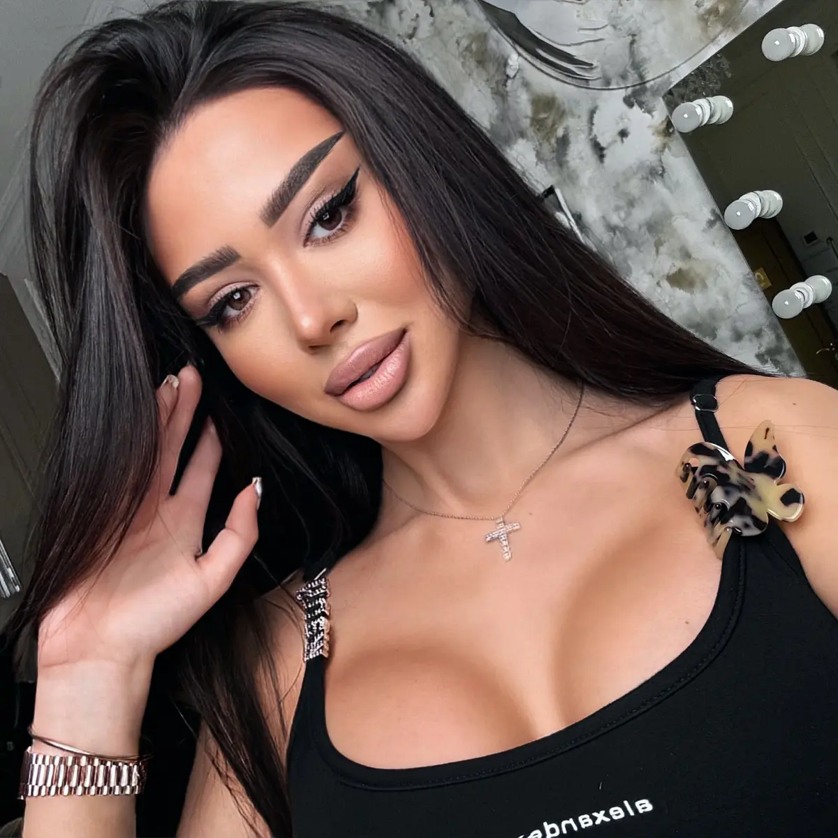 Olya escort in Dubai