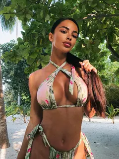Pauline escort in Dubai