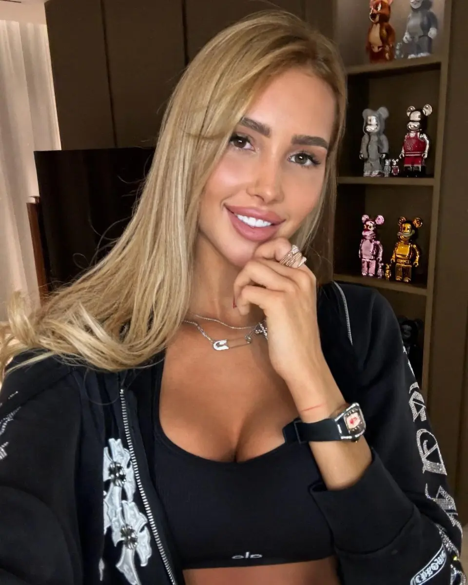 Selina escort in Dubai