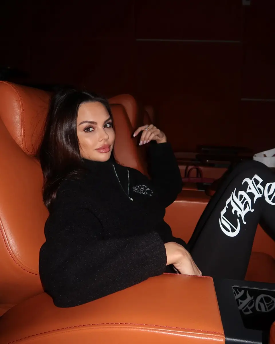 Tiri escort in Dubai