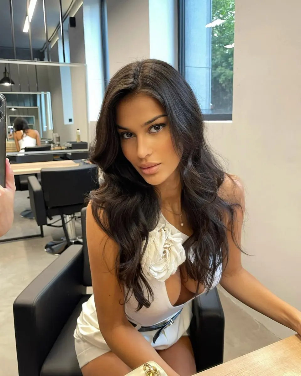 Valentina escort in Dubai